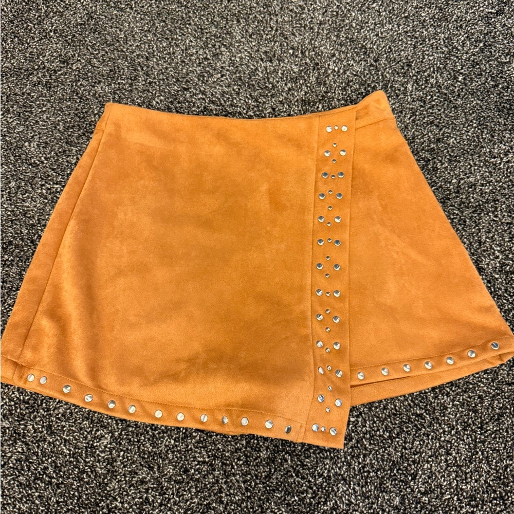 Pink Lily Studded suede skort size medium